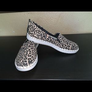 Clark’s Cloud Steppers Leopard Cheetah Print Slip-On